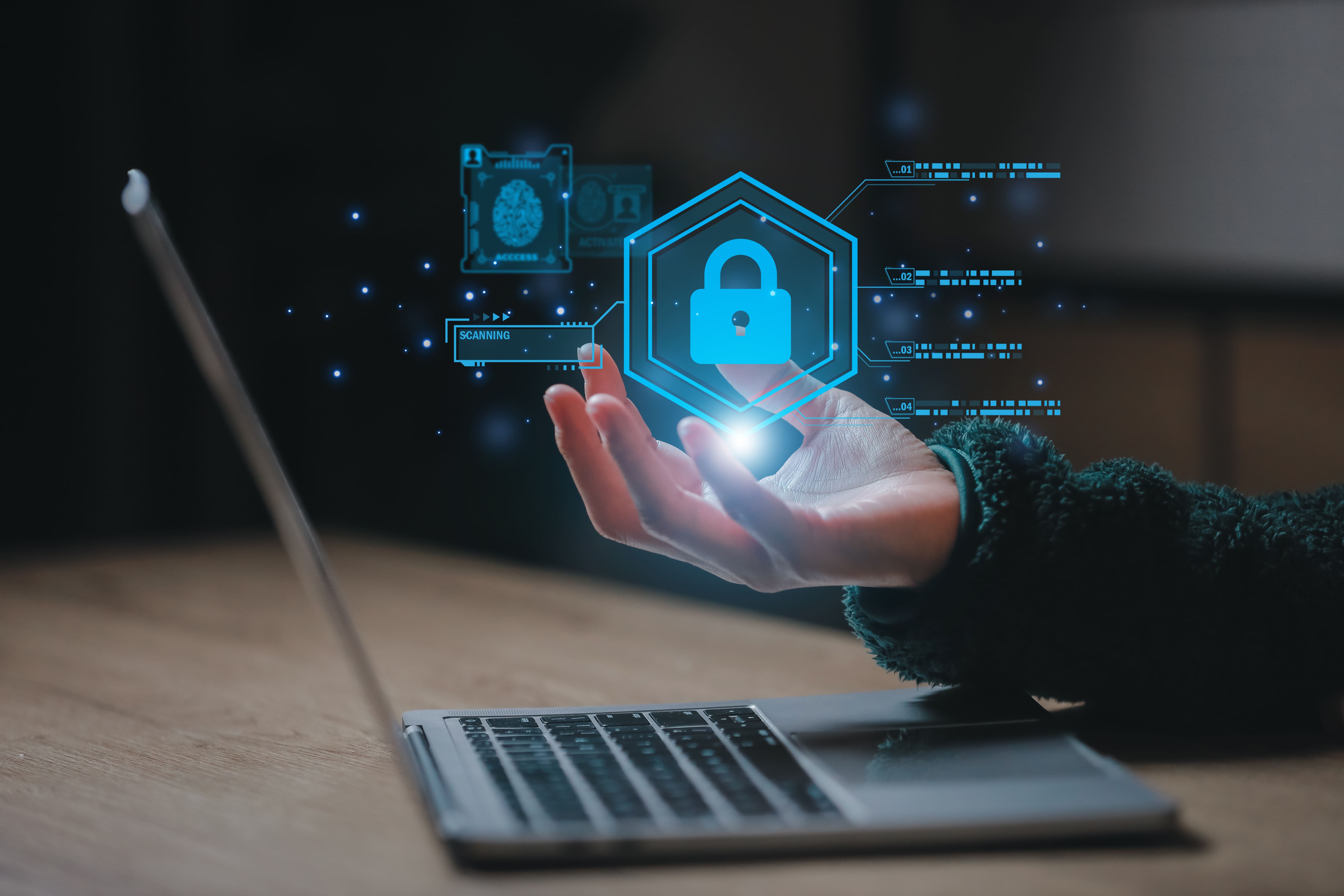 Equipo de SyteSecurity ejecutando pruebas de seguridad